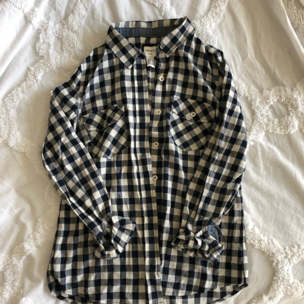 Blue plaid button up